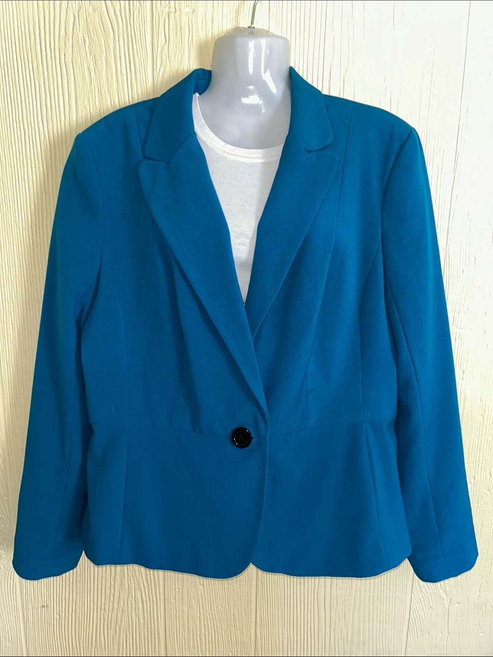 Blue Single-Button Women's Blazer - Classic Tailored Jacket